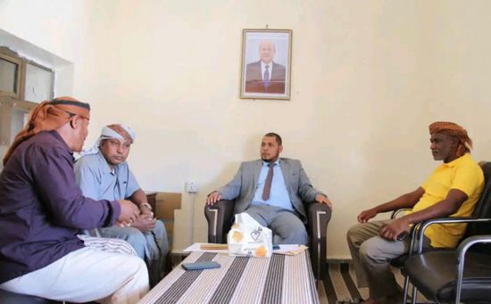 محافظ سقطرى يبحث وضع منظومة الكهرباء في الأرخبيل