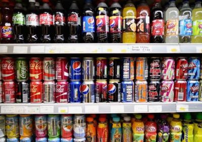 السعودية تقرر منع بيع المشروبات الغازية بالمدارس
