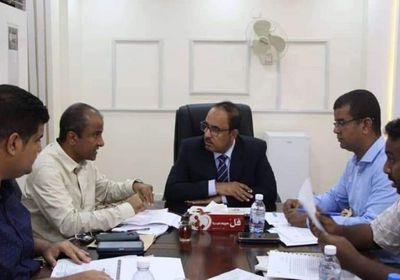 محافظ حضرموت يقرر تنفيذ حملات لتحسين مدينة المكلا