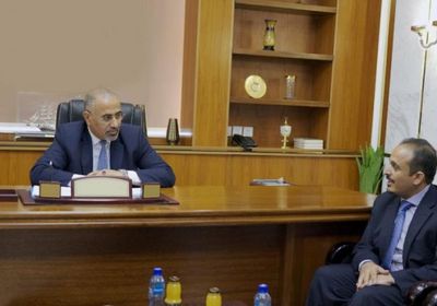 الرئيس الزُبيدي يوجه بالتنسيق مع كينيا لدفع العملية السياسية