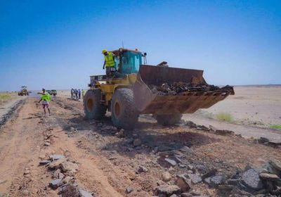 بدء تأهيل طريق العبر - عتق في شبوة