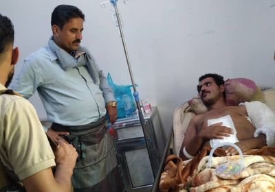 الجبواني يزور جريحي دفاع شبوة في مستشفى بعدن