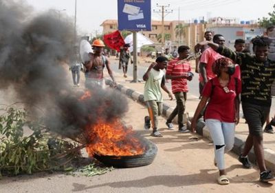 بعبوة غاز مسيل للدموع.. مقتل سوداني خلال احتجاجات بالخرطوم