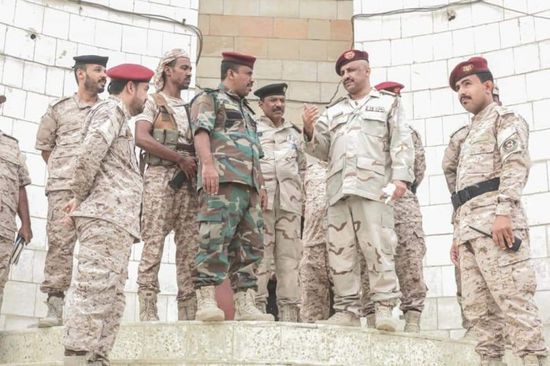 اللواء التميمي يتفقد قوات خفر سواحل حضرموت