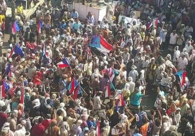 بالصور.. جماهير لودر في الشوارع تأييدا لـ "سهام الشرق"