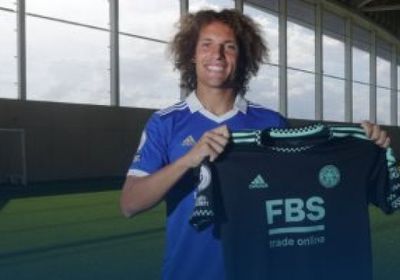 ليستر سيتي يضم المدافع ووت فايس