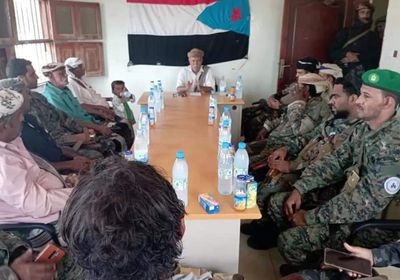 اجتماع قادة أركان حزام ساحل أبين لمواصلة عمليات إعادة التموضع