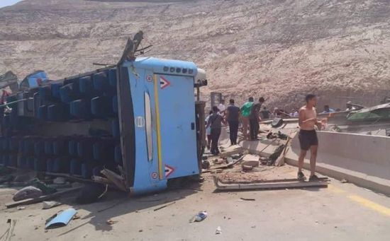 مصرع 8 وإصابة 38 آخرين في حادث سير مروع بمصر