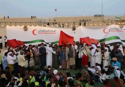 تتويج مهرجان زايد بعرس جماعي لـ 200 شاب وفتاة بسقطرى