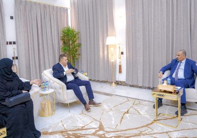 الرئيس الزُبيدي يجدد دعمه لمنظومة العدالة بقيادة النائب العام