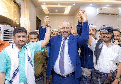 خلال استقباله الكازمي.. الزُبيدي يثني على دور قيادات أمن أبين