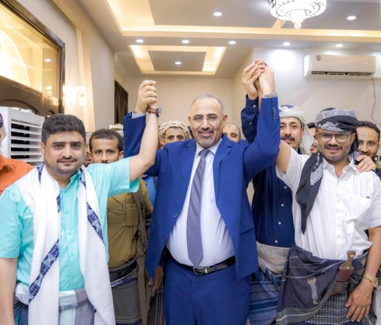 خلال استقباله الكازمي.. الزُبيدي يثني على دور قيادات أمن أبين