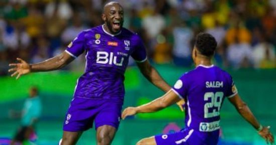 الهلال في مواجهة صعبة أمام الفتح بالدوري السعودي 