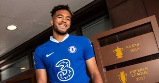 تشيلسي يمدد عقد ريس جيمس