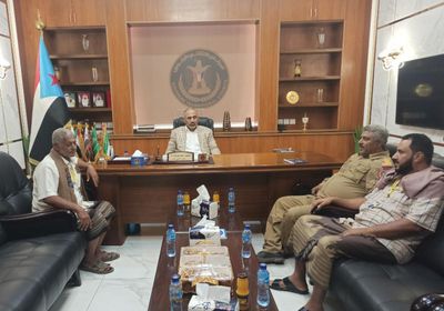 الرئيس الزُبيدي يبحث التنسيق بين الشرطة العسكرية والألوية في لحج