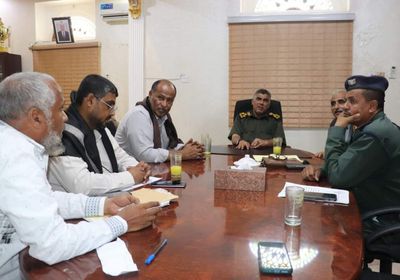 أمن ونيابة ساحل حضرموت يبحثان تسريع نظر القضايا الجنائية