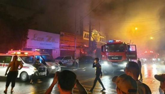 مصرع وإصابة 23 شخصا في حريق بحانة كاريوكي بفيتنام