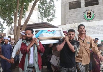 جماهير لحج تودع جثمان الشهيد الشوحطي