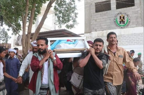 جماهير لحج تودع جثمان الشهيد الشوحطي