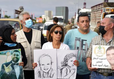 أهالي ضحايا مرفأ بيروت يتظاهرون أمام منزل وزير العدل