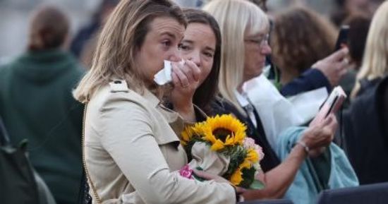 توافد عشرات الآلاف على قصر باكنجهام قبل تنصيب تشارلز