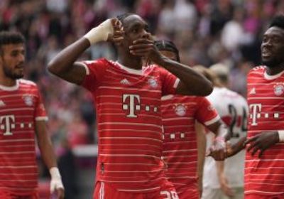 بايرن ميونخ ينهي الشوط الأول أمام شتوتجارت متقدمًا بهدف