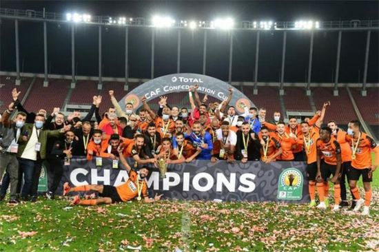 نهضة بركان يتوج بطلًا لكأس السوبر الأفريقي
