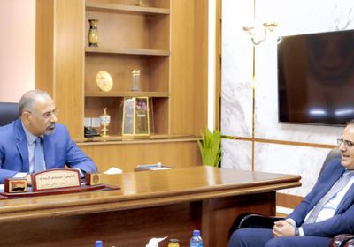 الزُبيدي يطالب بحيبح بافتتاح مقر وزارة الصحة في عدن