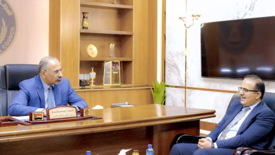 الزُبيدي يطالب بحيبح بافتتاح مقر وزارة الصحة في عدن