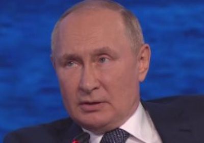 ماكرون يطالب بوتين بسحب القوات من زابوريجيا