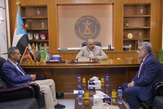 الرئيس الزُبيدي يدعو "التخطيط" لتعزيز التنسيق مع الجهات الداعمة