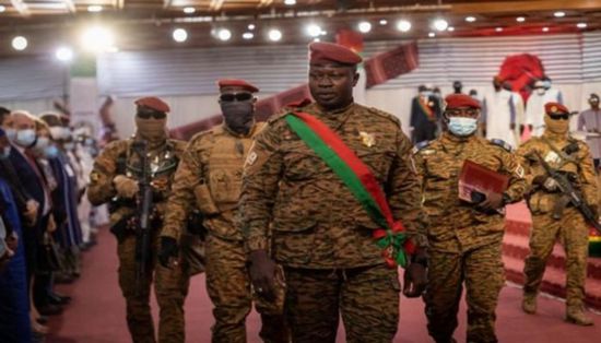 رئيس بوركينا فاسو يقيل وزير الدفاع بسبب الهجمات الإرهابية