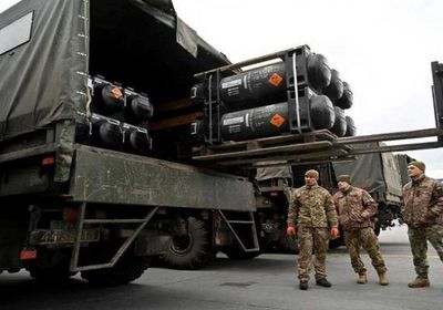 البيت الأبيض يلمح لشحنة مساعدات عسكرية لأوكرانيا