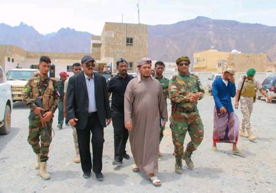 محافظ سقطرى يتفقد إدارة أمن حديبو