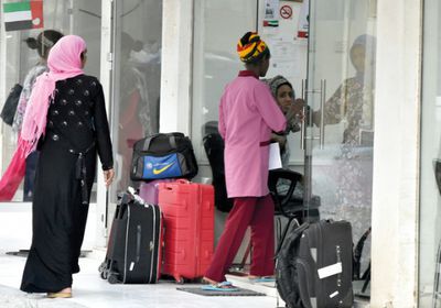 السعودية تضع سقفًا أعلى لتكاليف استقدام العمالة المنزلية