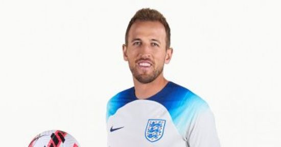 الكشف عن قميص المنتخب الإنجليزي في كأس العالم