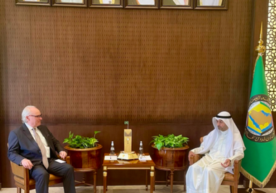 ليندركينج ونائف الحجرف يبحثان سبل تمديد الهدنة باليمن