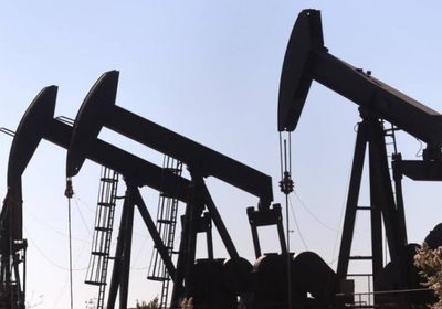 أسعار النفط تصعد عند تسوية التعاملات
