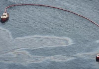 رصد تسرب نفطى بميناء البكر العراقي