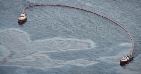 رصد تسرب نفطى بميناء البكر العراقي