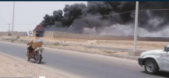 اشتعال النيران بخزانات وقود مصنع تعليب أسماك بالشحر