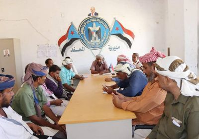 تنفيذية انتقالي المحفد تدشن توزيع الحقائب المدرسية على أبناء الشهداء