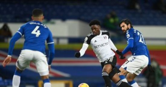 تعادل سلبي بالشوط الأول من مباراة إيفرتون ووست هام يونايتد