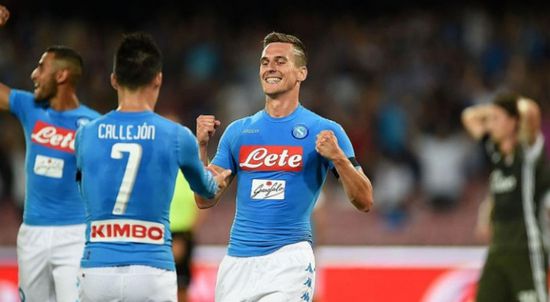 نابولي يحقق فوزًا مثيرًا على ميلان بالدوري الإيطالي