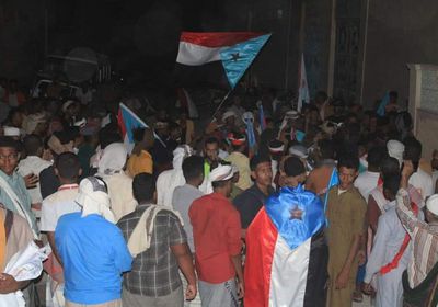 جماهير سيئون تحتشد للمطالبة برحيل قوات العسكرية الأولى