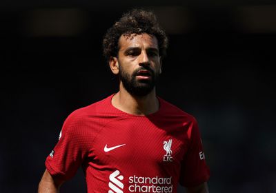 محمد صلاح يثير جدلًا واسعًا بسبب الملكة إليزابيث