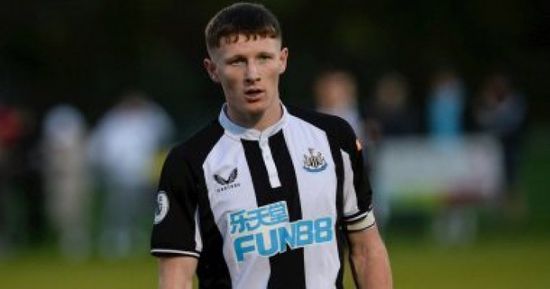 أندرسون يمدد تعاقده مع نيوكاسل يونايتد