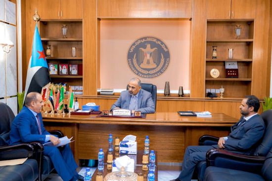 الزُبيدي: ندعم الدوري الحيوي للقضاة لإنفاذ القانون