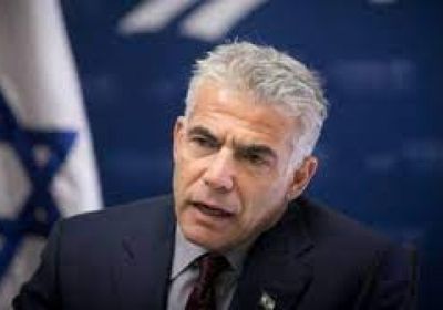 لابيد يطالب بمواجهة إيران عسكريا لهذا السبب