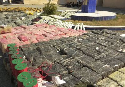 البحرية السودانية تحتجز قاربا يمنيا بشحنة أسلحة